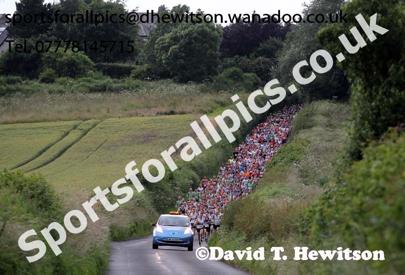 Start of the Tynedale 10k Road Race. Photo: David T. Hewitson/Sports for All Pics